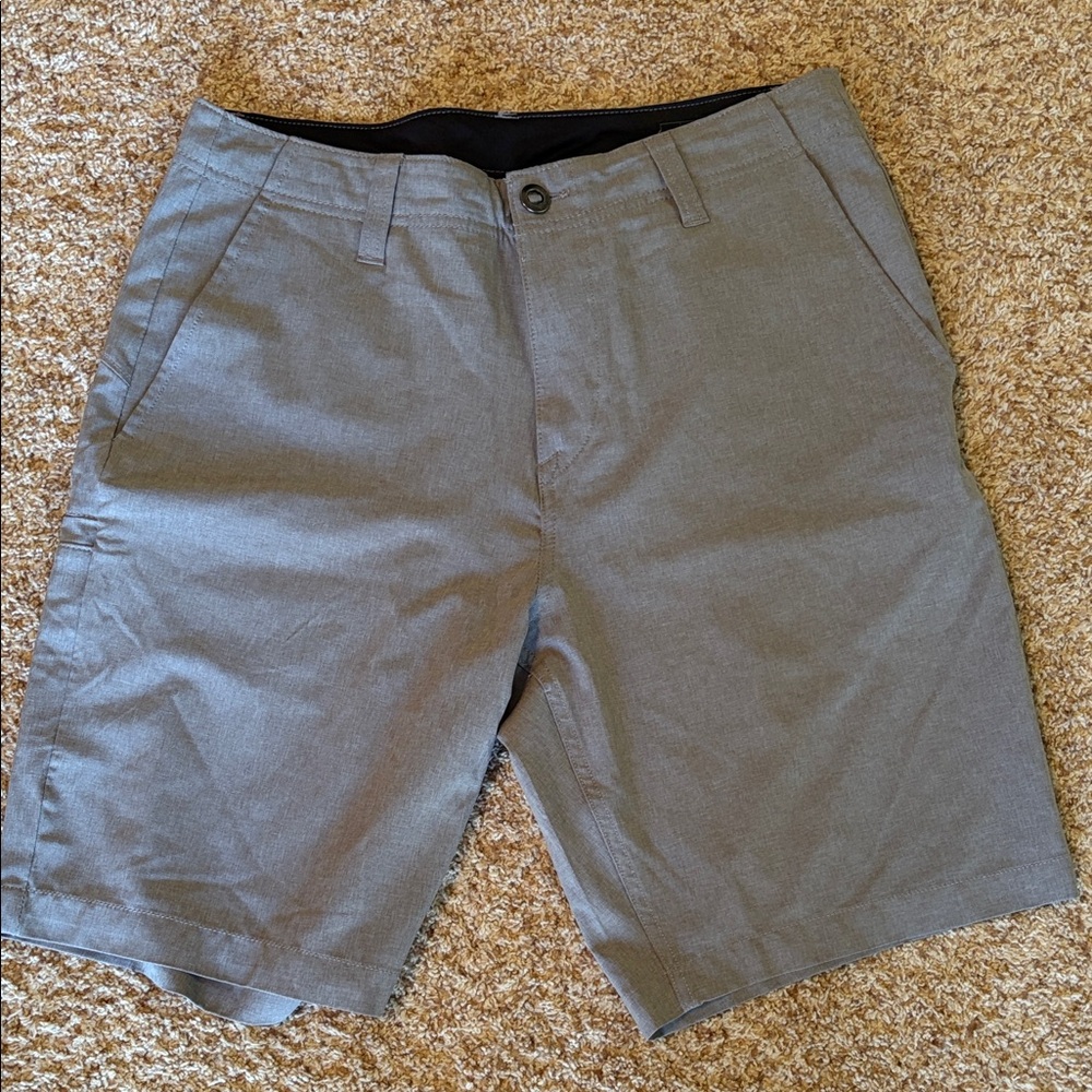 Volcom Men's Flat Front Gray Shorts